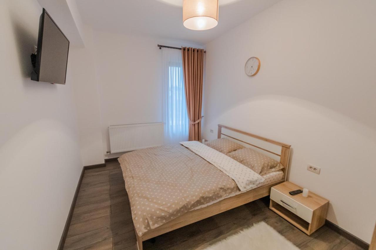 Penthouse Luxury Fălticeni Buitenkant foto