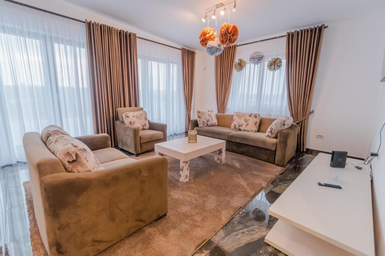 Penthouse Luxury Fălticeni Buitenkant foto