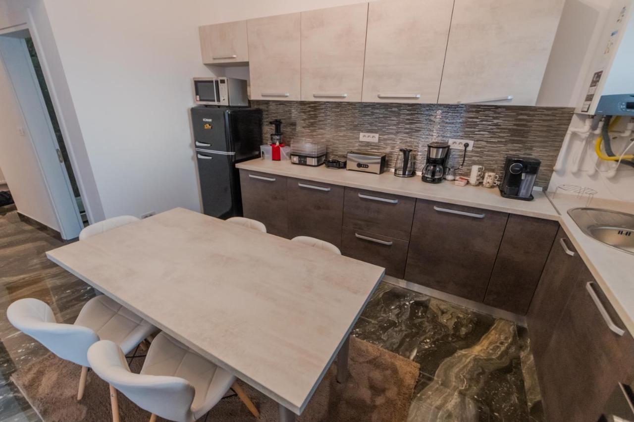 Penthouse Luxury Fălticeni Buitenkant foto