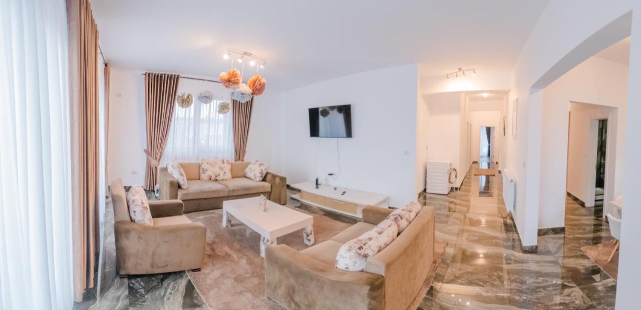 Penthouse Luxury Fălticeni Buitenkant foto