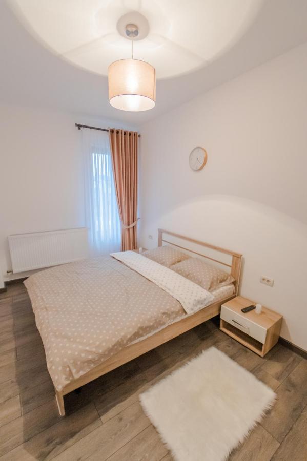 Penthouse Luxury Fălticeni Buitenkant foto