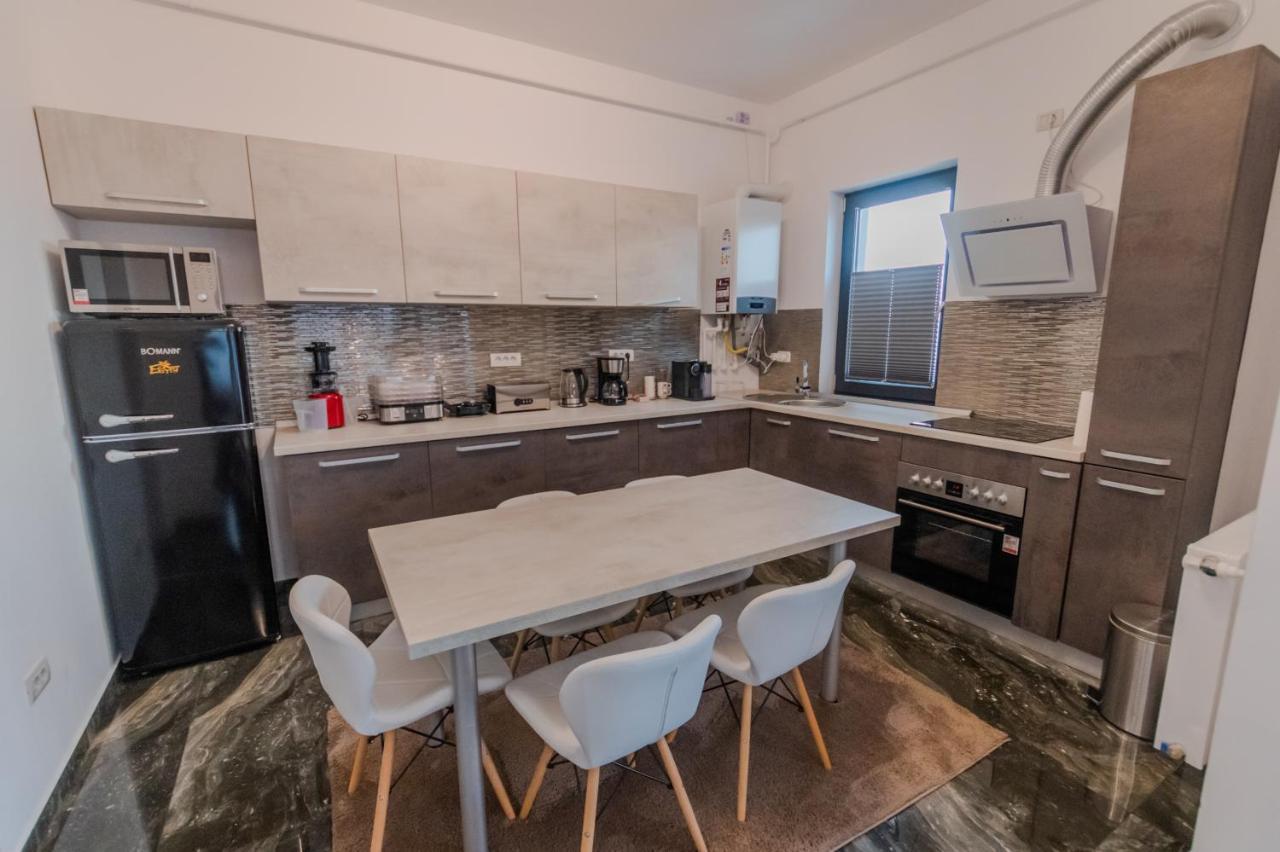 Penthouse Luxury Fălticeni Buitenkant foto