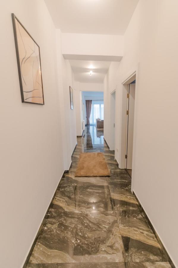 Penthouse Luxury Fălticeni Buitenkant foto